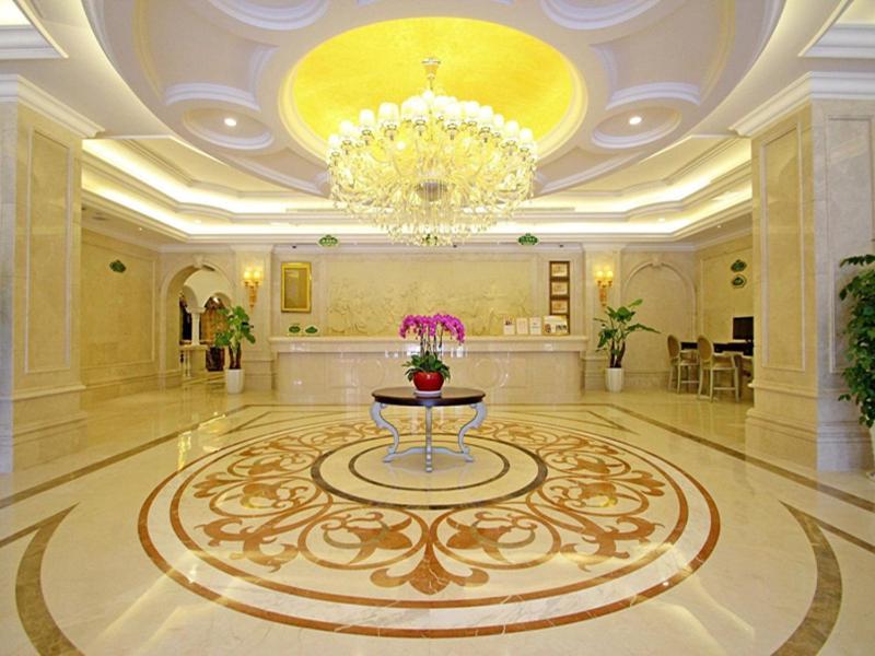 Vienna Hotel Waigaoqiao Shanghai Exteriör bild